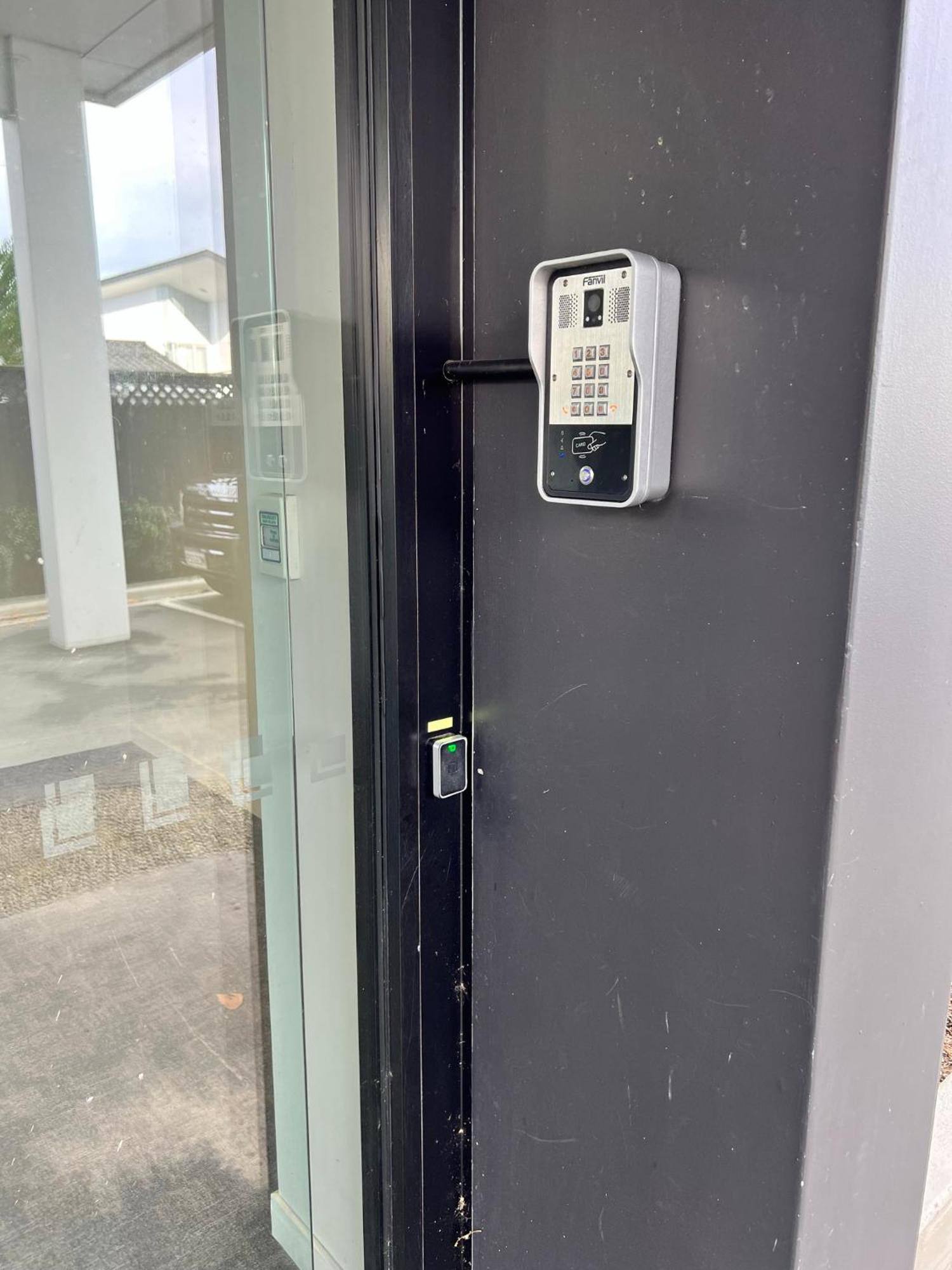Latimer Loft - Christchurch Holiday Homes Ngoại thất bức ảnh