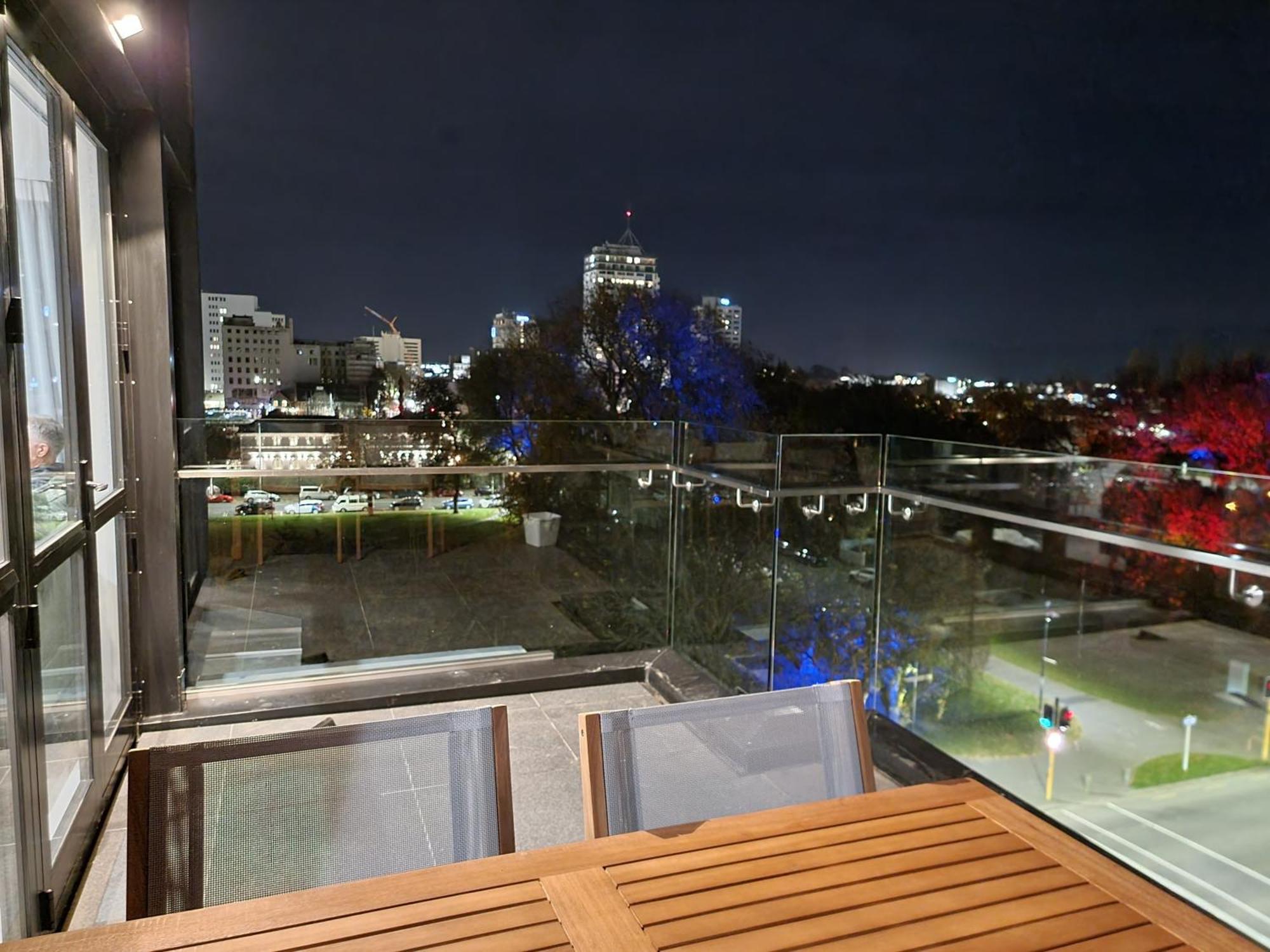 Latimer Loft - Christchurch Holiday Homes Ngoại thất bức ảnh