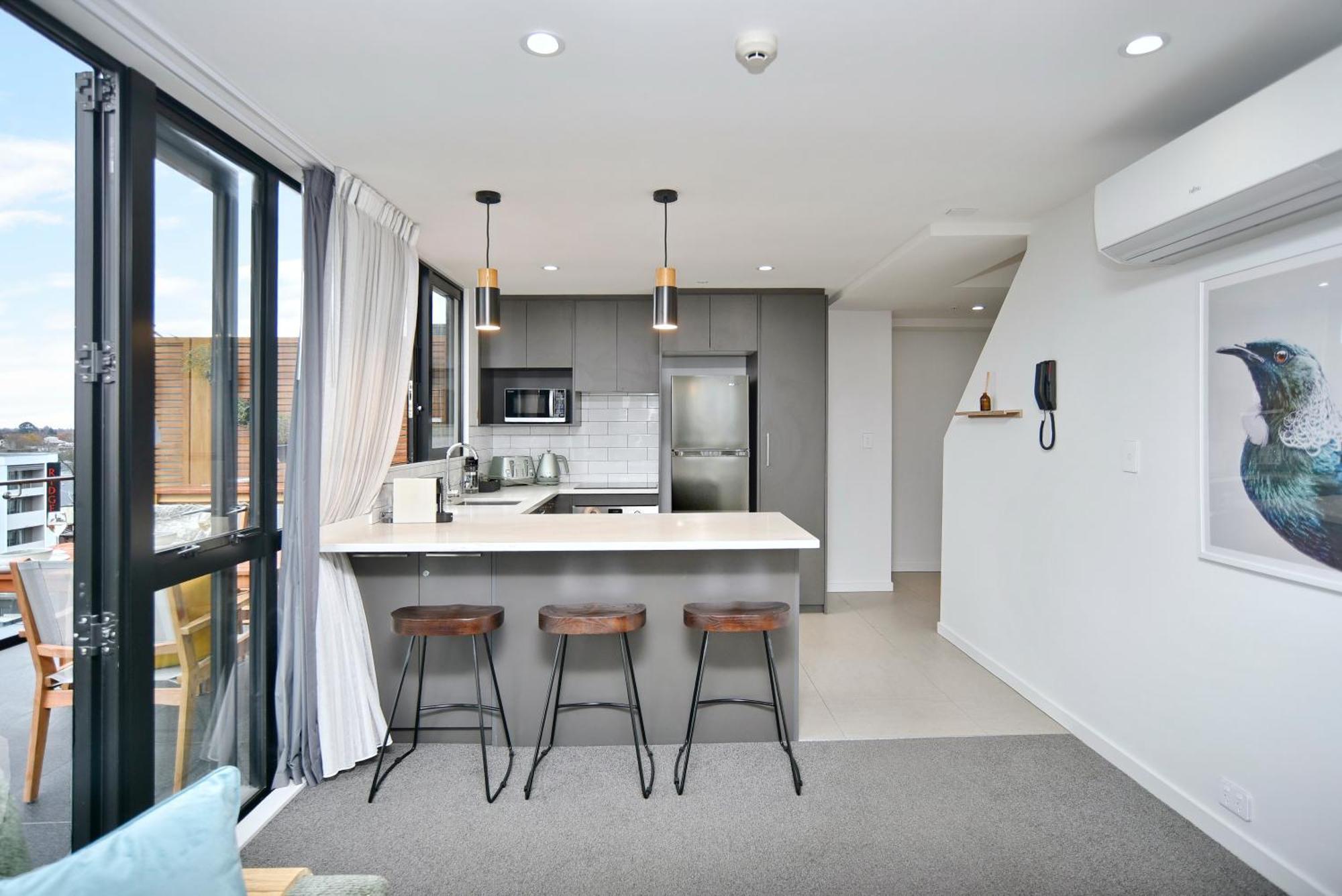 Latimer Loft - Christchurch Holiday Homes Ngoại thất bức ảnh